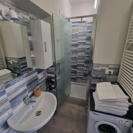 Serenella - Dependance 迪亚诺马里纳